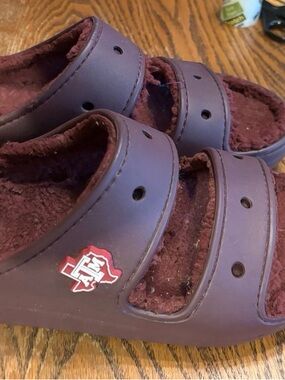 CROCS Maroon Fuzzy Slide Sandals